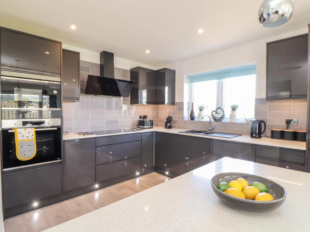 Amal Anpras Villa Тинтагил Екстериор снимка